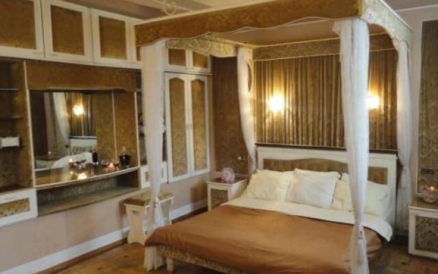 Classic Apartment On Kievyan