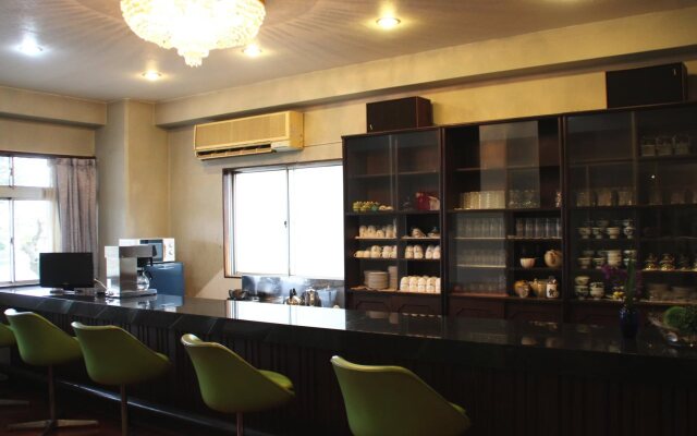 Riverside Hotel Shoei