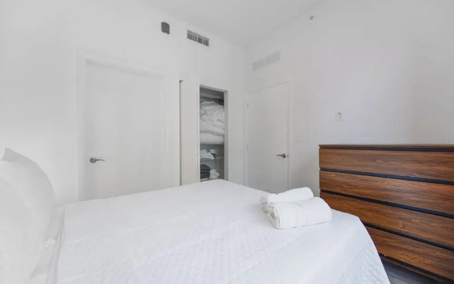 1BR Condo wRooftop Pool at Wynwood