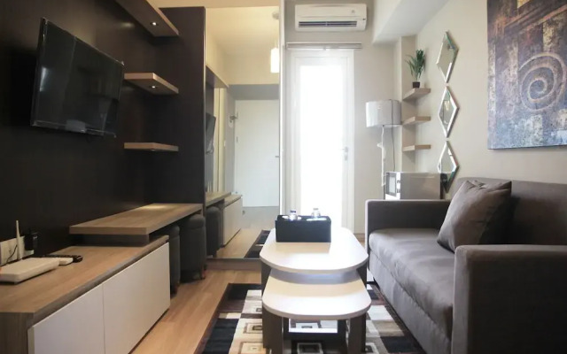 Deluxe and Comfortable The Springlake Summarecon Apartment