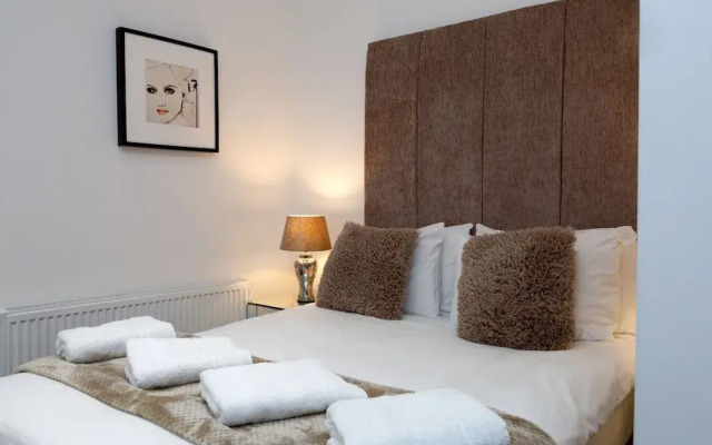 Boutique Tower Bridge Apartment