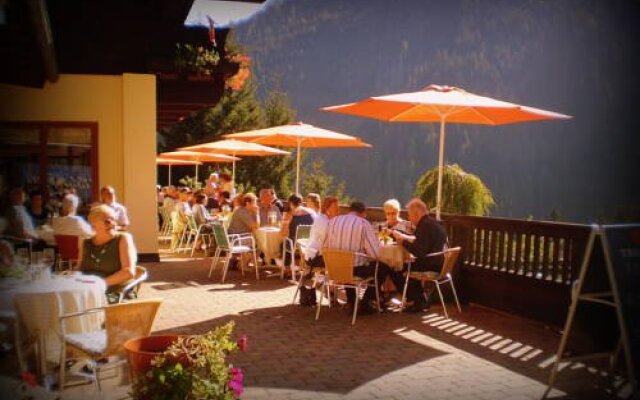 Almhotel Schönmoosalm