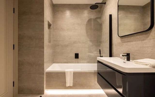 The Brunswick Square Retreat - Glamorous 1bdr Flat