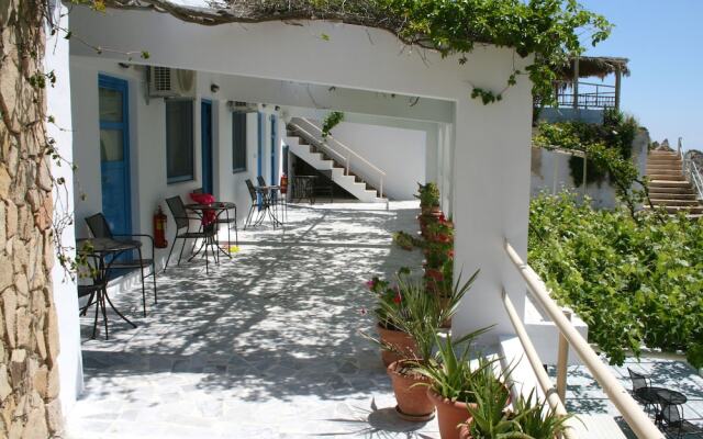 Agios Pavlos Hotel