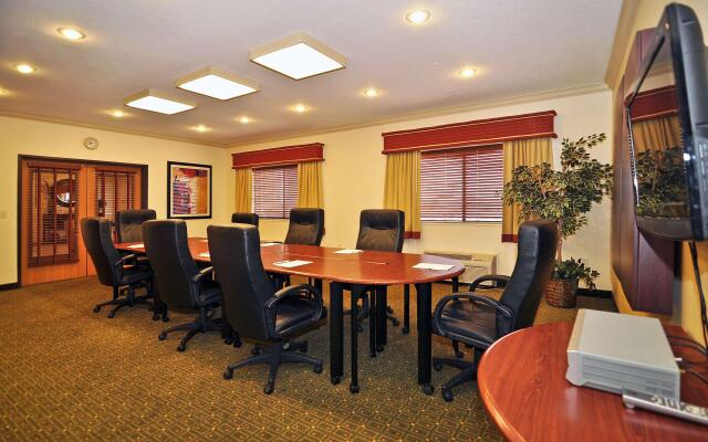 Best Western Plus Eagleridge Inn & Suites