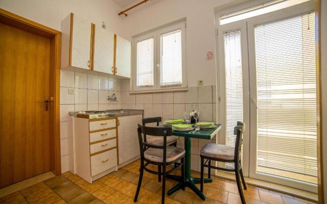 Apartments Emil Zora