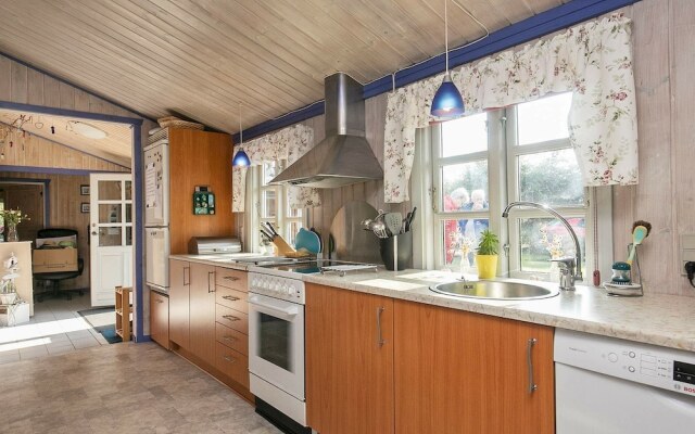 Plush Holiday Home in Storvorde With Roofed Terrace