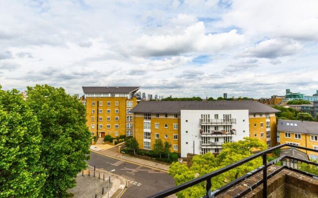 Perfect 1-bed Flat in St. Katherine Docks Sleeps 4