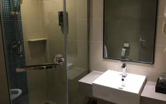 Linquan Aixin Hotel