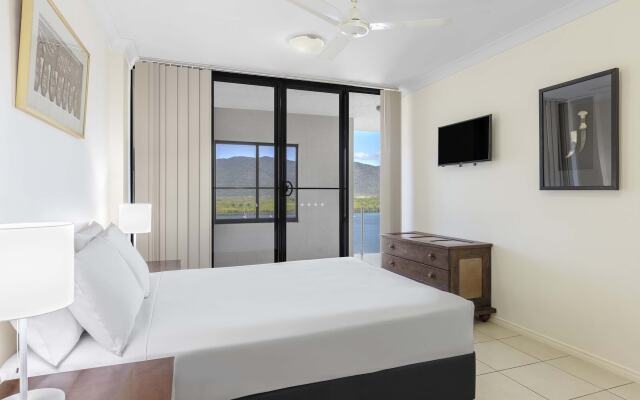 Piermonde Apartments - Cairns