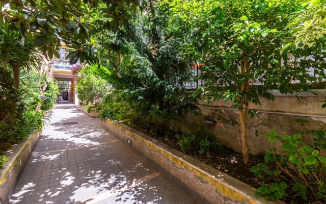 Stanzione Classy Flat at Vomero Central