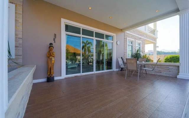 Luxurious 5-Bed Private Pool Villa - PV6