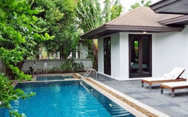 Phuket Ratchamaka Pool Villa