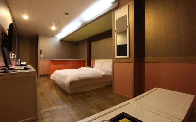 KS Hotel
