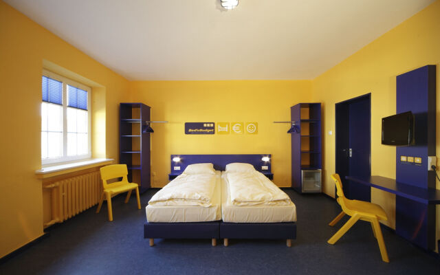 Bed'nBudget Expo-Hostel Rooms