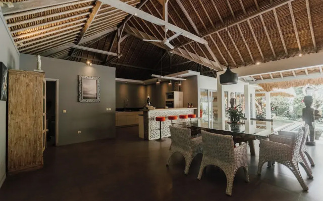 Maylie Bali Villa & Bungalow