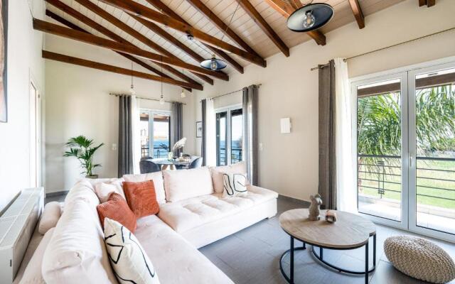 Meltemi Beach House - a seaside Luxury maisonnette