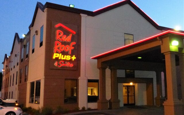 Red Roof Inn PLUS+ & Suites Chattanooga - Downtown
