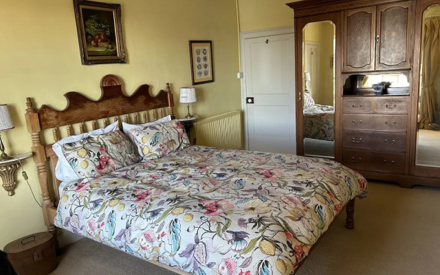 Peacocks Tearoom and Fine B&B