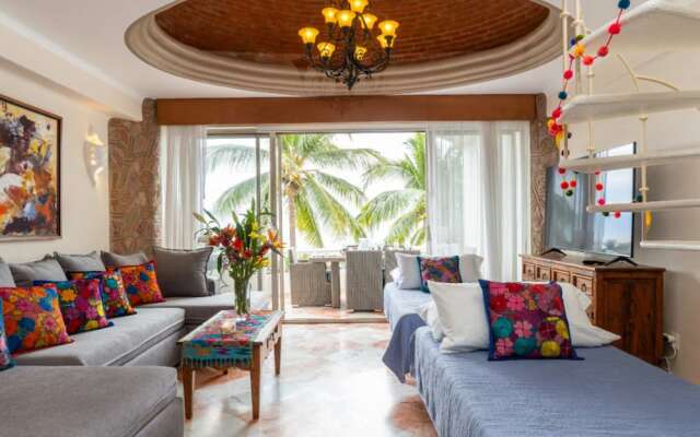 Ocean Front Penthouse Pool Sleeps 8 People