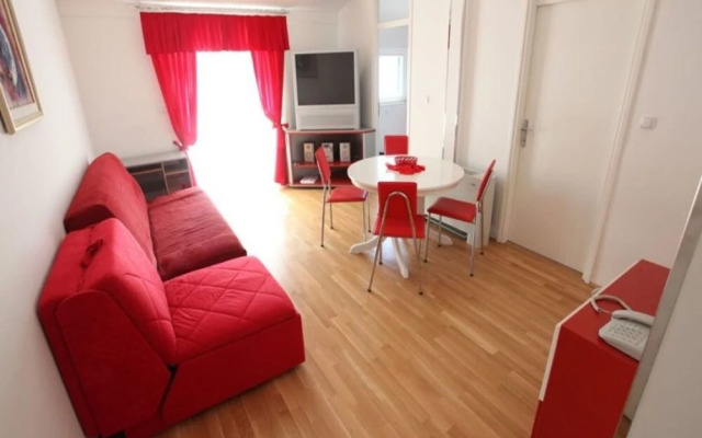 Viola - With Pool - A9