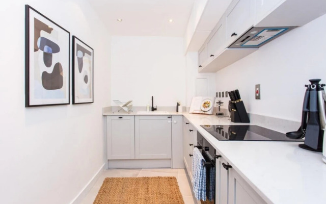 The Parliament View Place - Modern and Bright 3BDR Flat