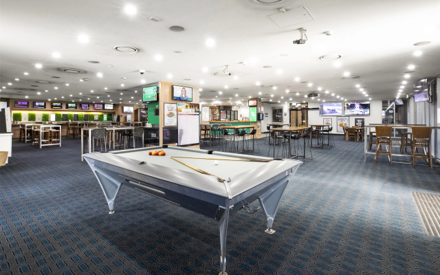 Nightcap at Colyton Hotel