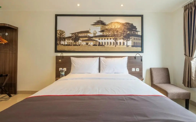 Super Oyo Collection O 22 Hotel Pasar Baru Heritag – Guest Rooms – Bandung