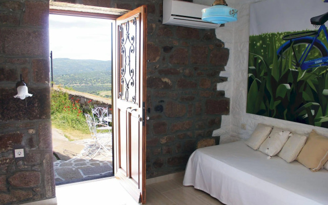 Assos Nar Konak