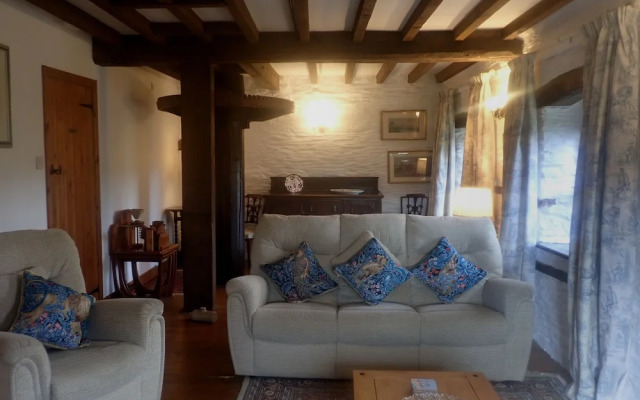 Beautiful 15th Century Watermill - Lovely Location