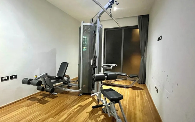 Pool Front Sexy Studio Fully Furnished Apartment