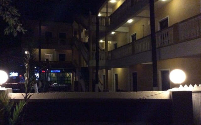 OYO StayOut Lavina Street Calangute