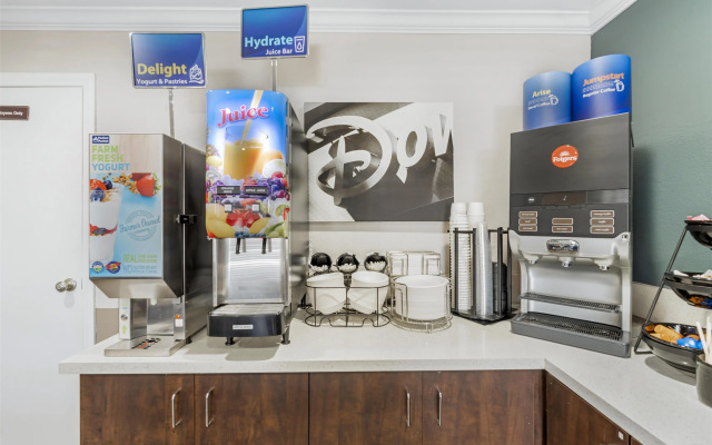 Best Western Courtesy Inn Hotel - Anaheim Resort at the Park