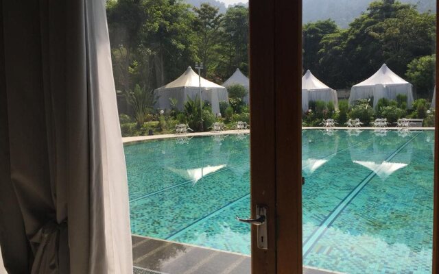 Benum Hill Resort