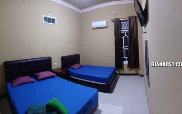 Rian Kost - Hotel Penginapan Murah Pusat Kota Palembang