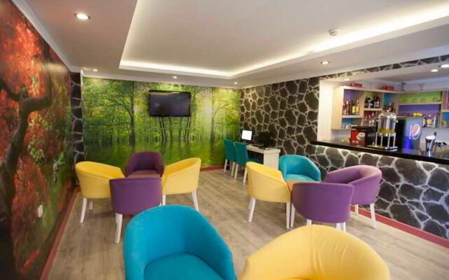 Side Win Hotel & Spa