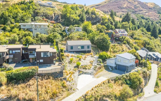 Picture Perfect - Queenstown Holiday Home