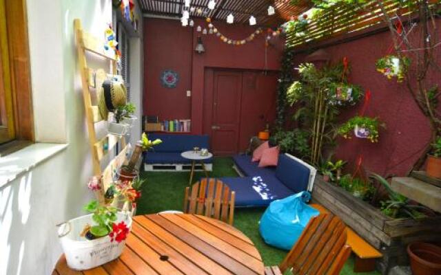 Yogi Hostel