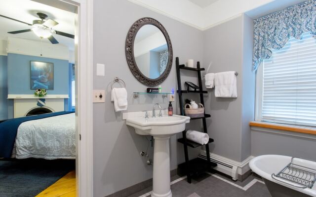 Blind Tiger Portland – Carleton Street