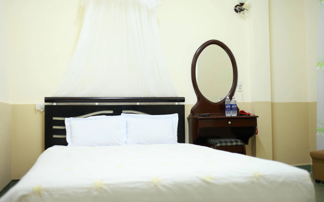 Gold Star Hotel