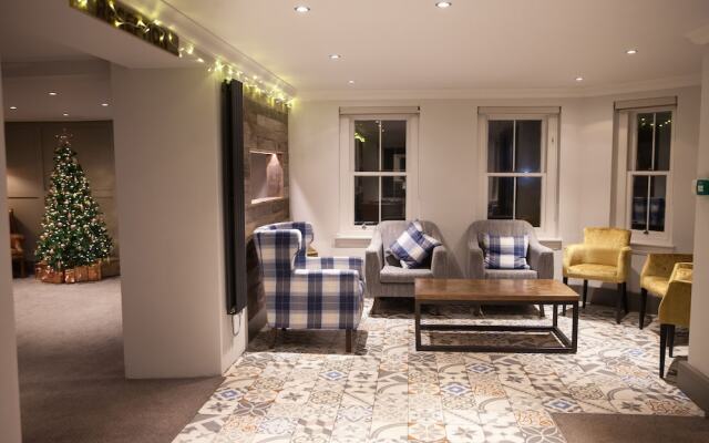 Dumbuck House Hotel
