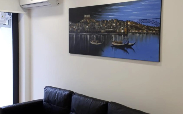 TMB (Train / Metro& Bus ) Oporto Station House