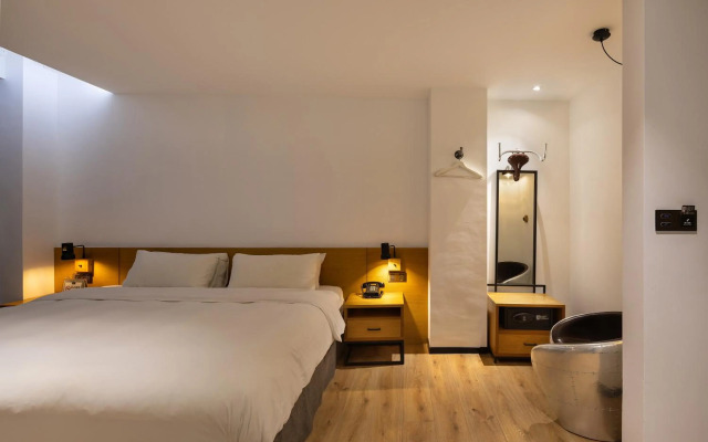 BlueSky Hotel