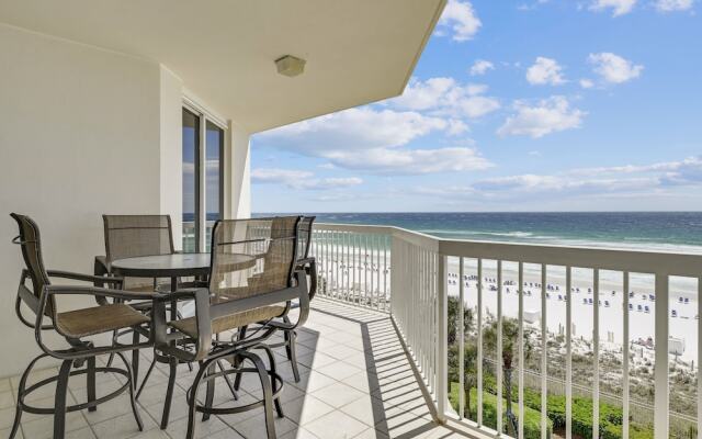 Silver Beach Towers 506w 4 Bedroom Condo by RedAwning