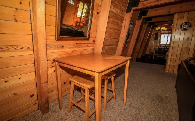 Cozy Pine Retreat #1499