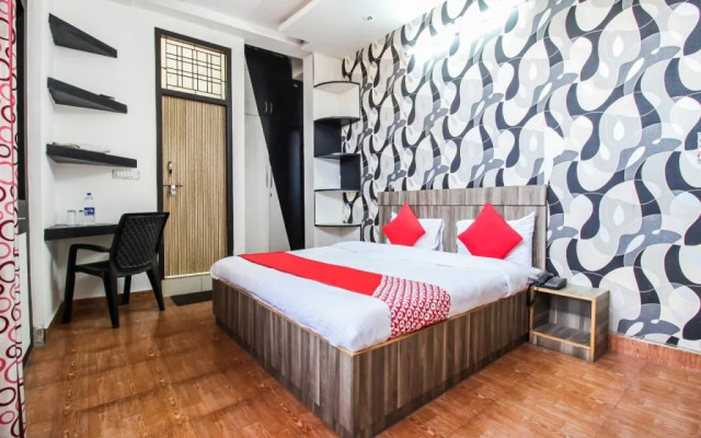 Oyo 24075 Galaxy Guest House