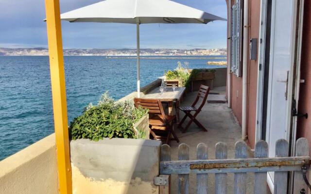 Cabanon Marseillais 45 m2 sur l'eau à Malmousque