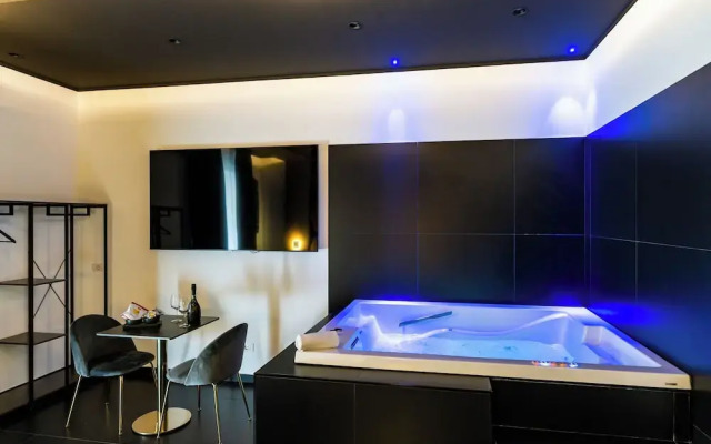 Maximum Hub Suite&Spa