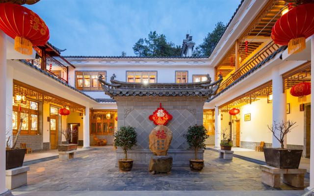 Floral Hotel·Huiyuan Residential Accommodation (Tianzhu Mountain Scenic Area Store)