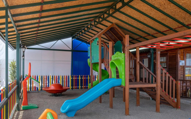 Assos Eden Gardens Hotel